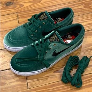 stefan janoski green velvet